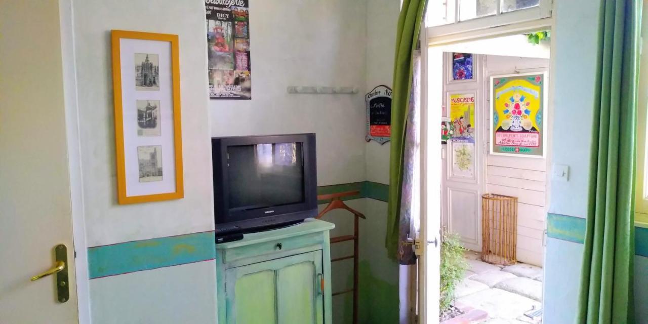 Ferme De L'Art Rural Et Populaire Bed & Breakfast Maillot Bagian luar foto